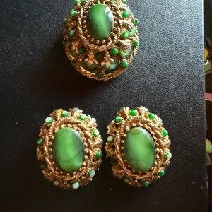 Vintage HAR signed pin  and  earrings cats eye stone 1950s? Lovely set Rare Find